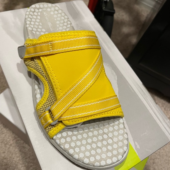 New Eddie Bauer slides. - Picture 5 of 7